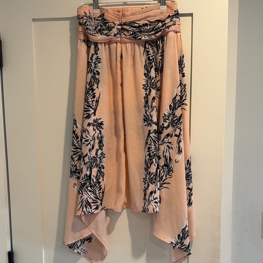 Zara High-Low Floral Skirt in Peach and Black - Picture 3 of 3